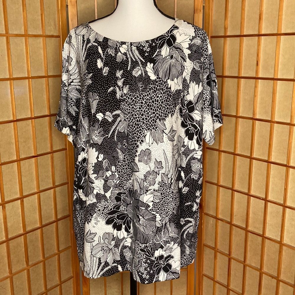 Talbots Sweater Short Sleeve Black White Floral Sweater